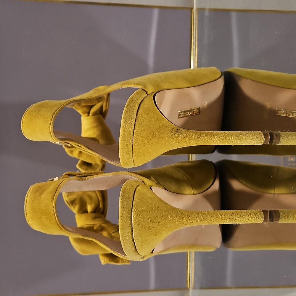 Louise et Cie Yellow Suede Women's Heels - Picture 3 of 4